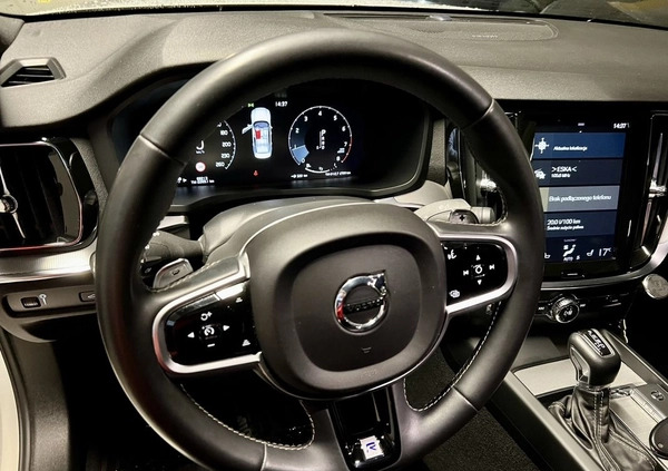 Volvo S60 cena 145000 przebieg: 77000, rok produkcji 2019 z Warszawa małe 277
